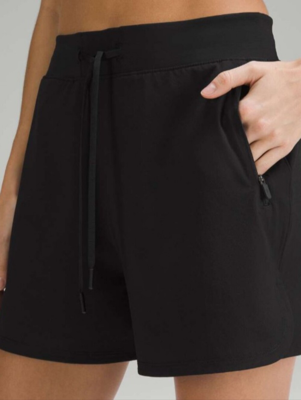 Lululemon License to Train High-Rise Short 4" - Black - Size 6